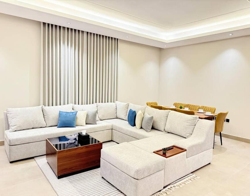 M11 New Hotel-style With Smart Entry Riyadh