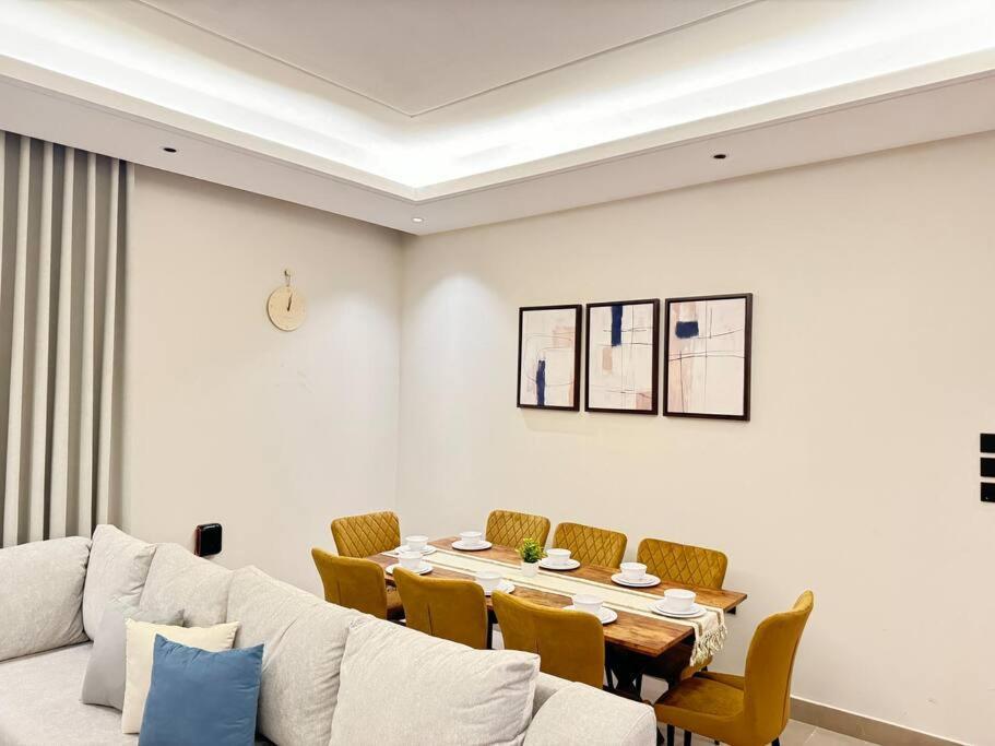 M11 New Hotel-style With Smart Entry *